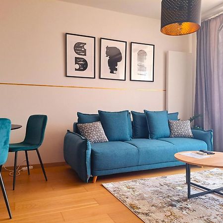 Stylish Getaway In Prime Bratislava Location - By The Danube And Old Town Lejlighed Eksteriør billede